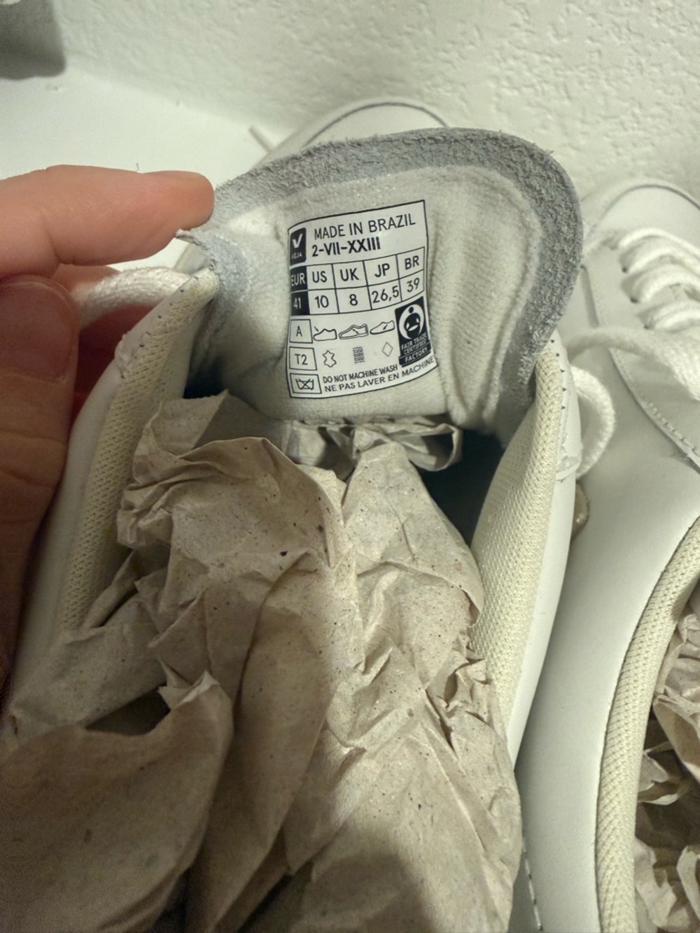 VEJA V-12 Leather White Sable Women's Size 10 - Picture 6 of 6